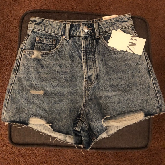 Zara High Rise Jean Shorts - Picture 2 of 3
